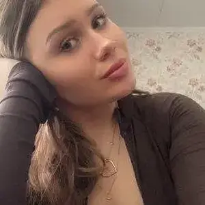 She Zoomed In on Her Clit and Wrote "Enjoy"