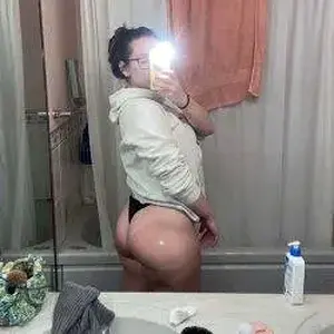 Caught Mid-Moaning, She Sent This Nude Without Thinking