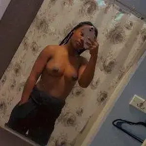She Grabbed Her Boobs Mid-Snap and Laughed